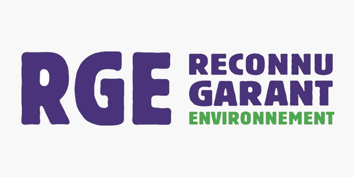 Logo RGE, Reconnu Garant de l'Environnement, en violet et vert.